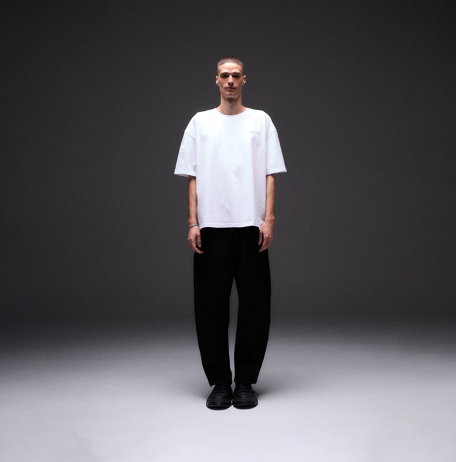 PREMIUM LOGO TEE