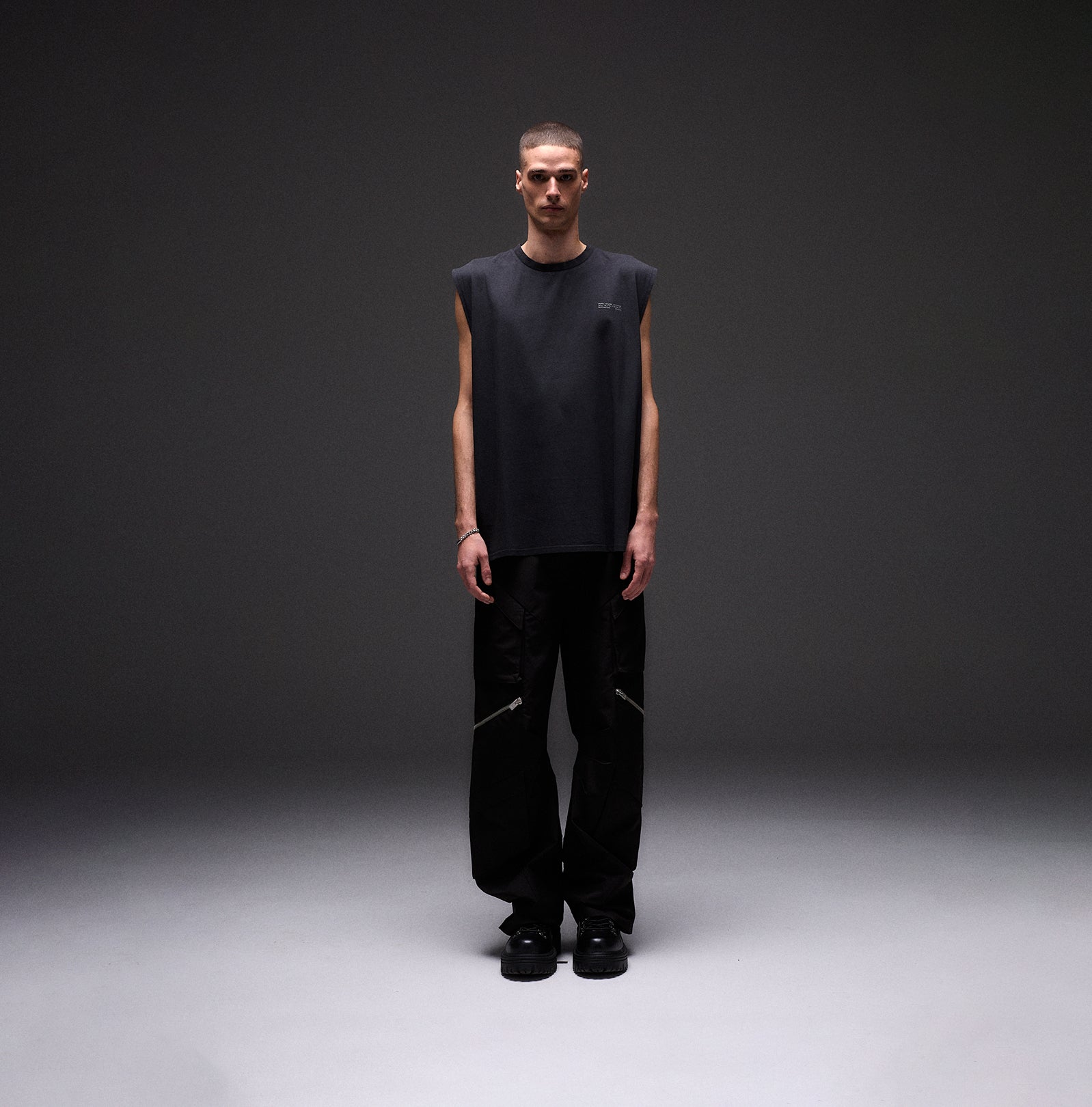 CORE LOGO VEST