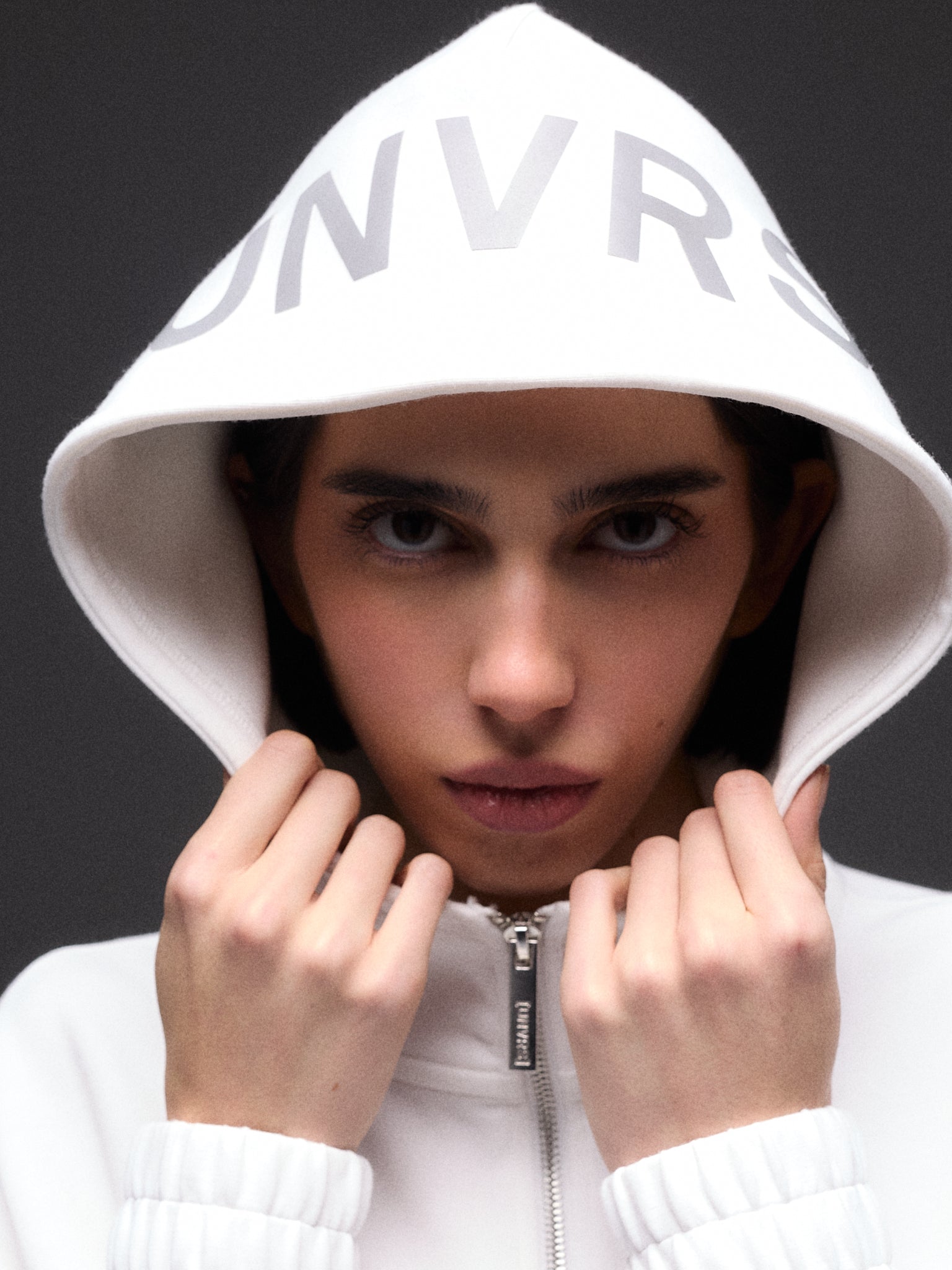 WHITE CROP HOODIE