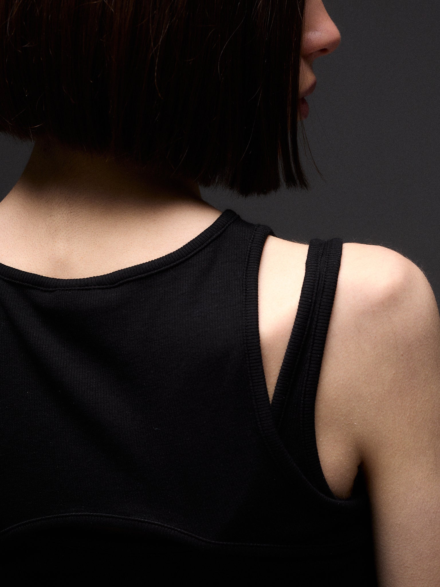 ASYMETRICAL VEST