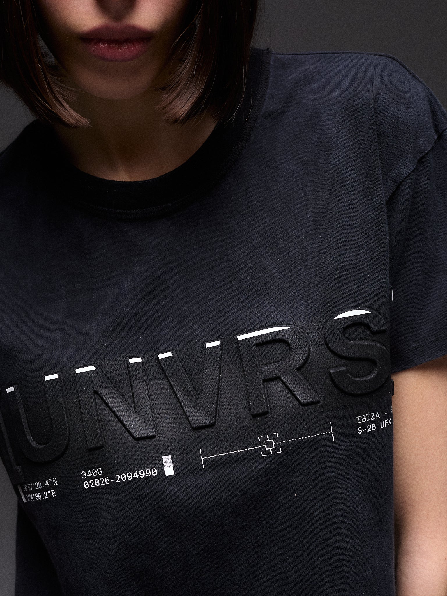 TAPE TEE